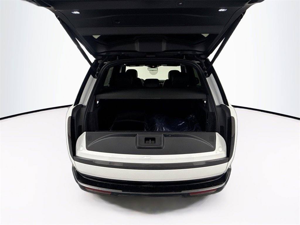 New 2026 Land Rover Range Rover SE image 26