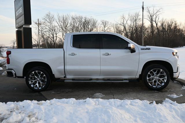 Used 2022 Chevrolet Silverado 1500 High Country w/ Technology Package image 4