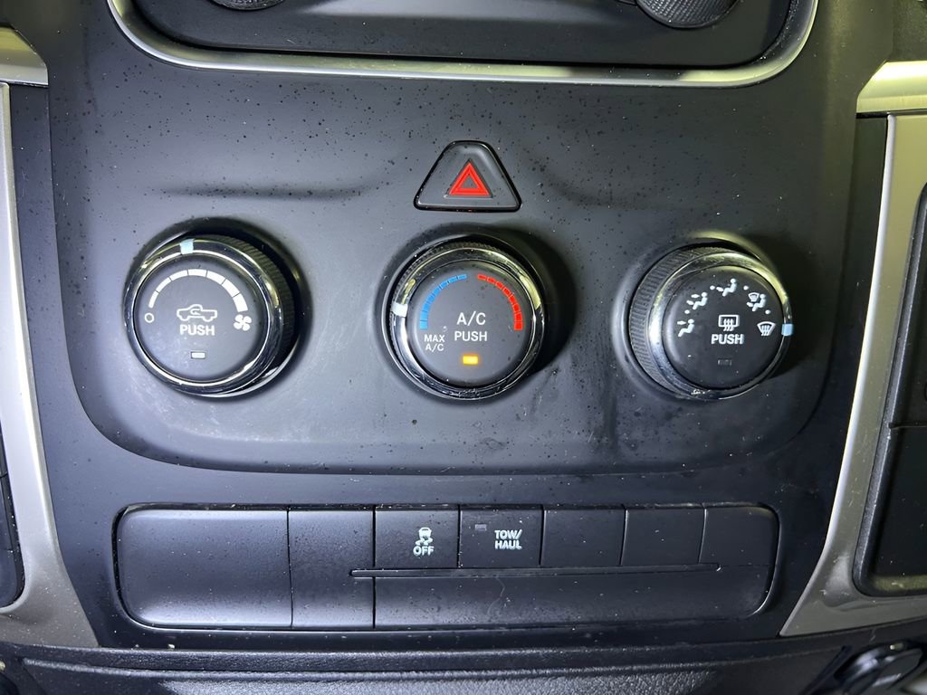 Used 2017 RAM 1500 Classic SLT image 29