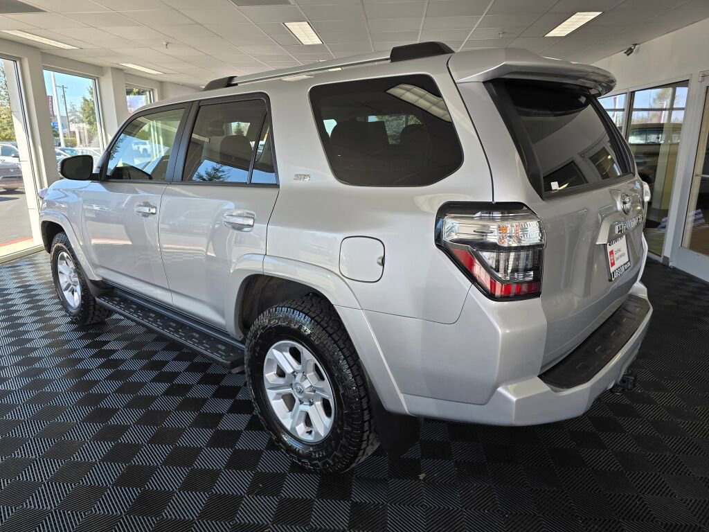 Used 2023 Toyota 4Runner SR5 Premium w/ Moonroof Package image 5