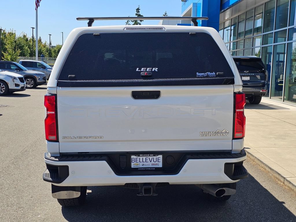 Used 2025 Chevrolet Silverado 2500 High Country w/ High Country Premium Package AWD/4WD image 4