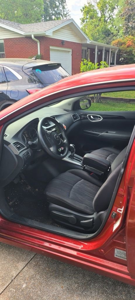 Used 2017 Nissan Sentra SV FWD image 6