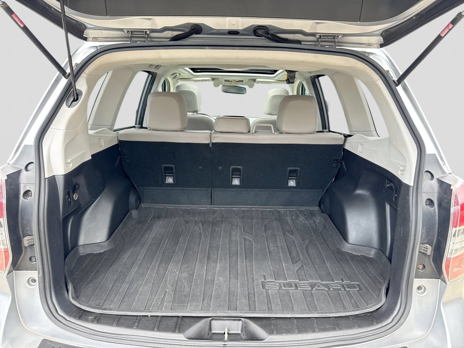 Used 2014 Subaru Forester 2.5i Touring AWD/4WD image 36