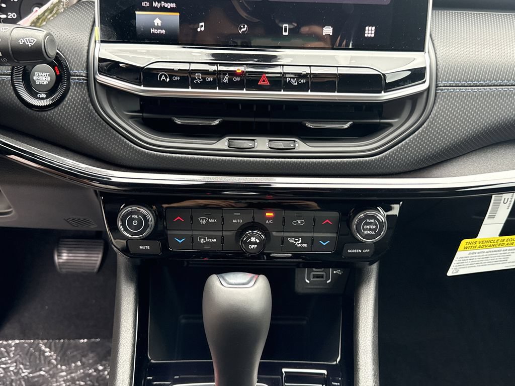 New 2026 Jeep Compass Limited AWD/4WD image 25