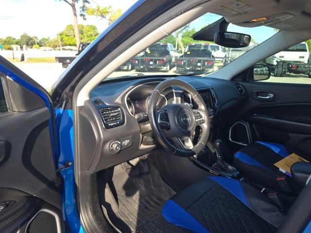 Used 2019 Jeep Compass Latitude FWD image 9