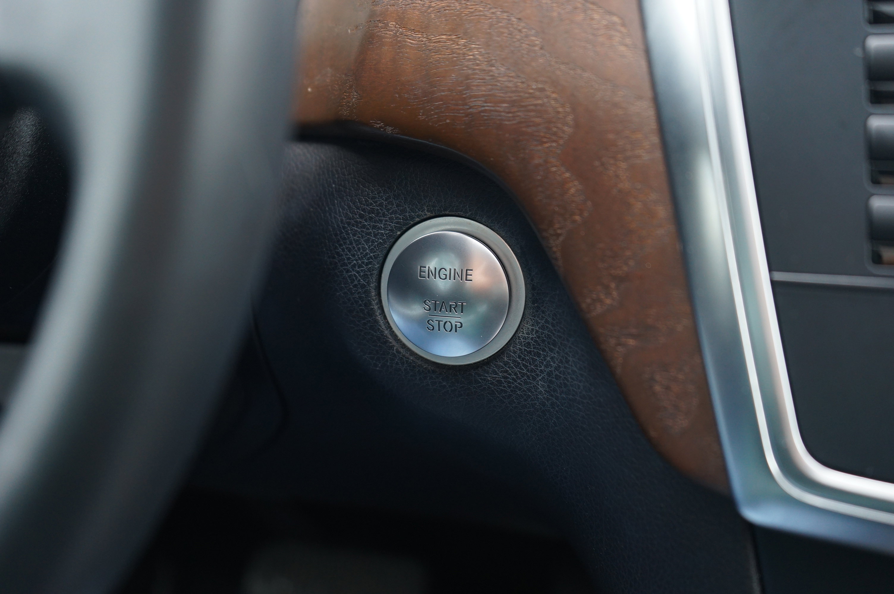 Used 2015 Mercedes-Benz ML 350 4MATIC image 32