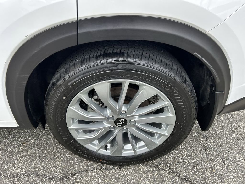 Certified 2023 INFINITI QX50 Luxe image 11
