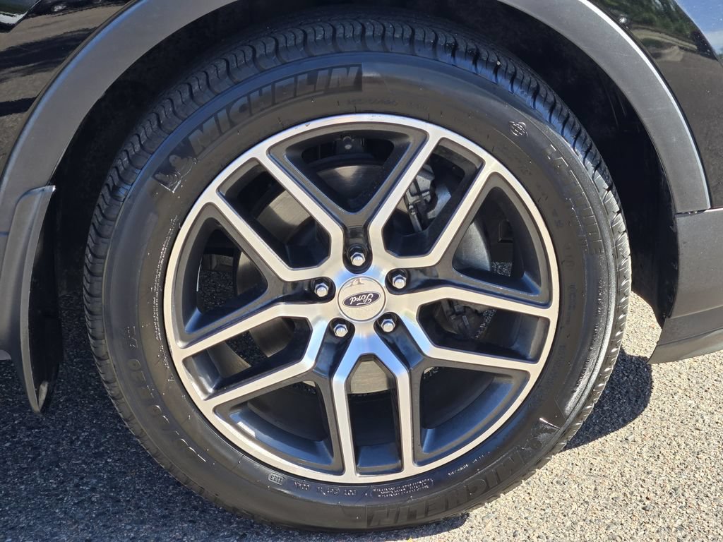 Used 2016 Ford Explorer Sport w/ Equipment Group 401A AWD/4WD image 9