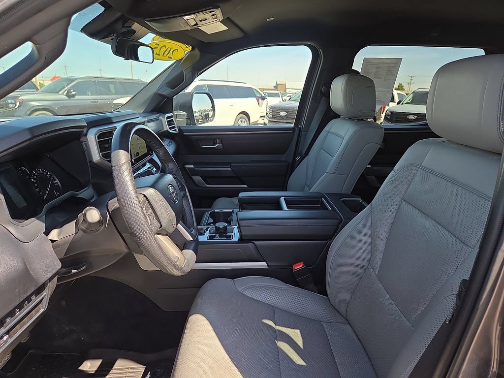 Used 2025 Toyota Tundra SR5 w/ SR5 Premium Package AWD/4WD image 22