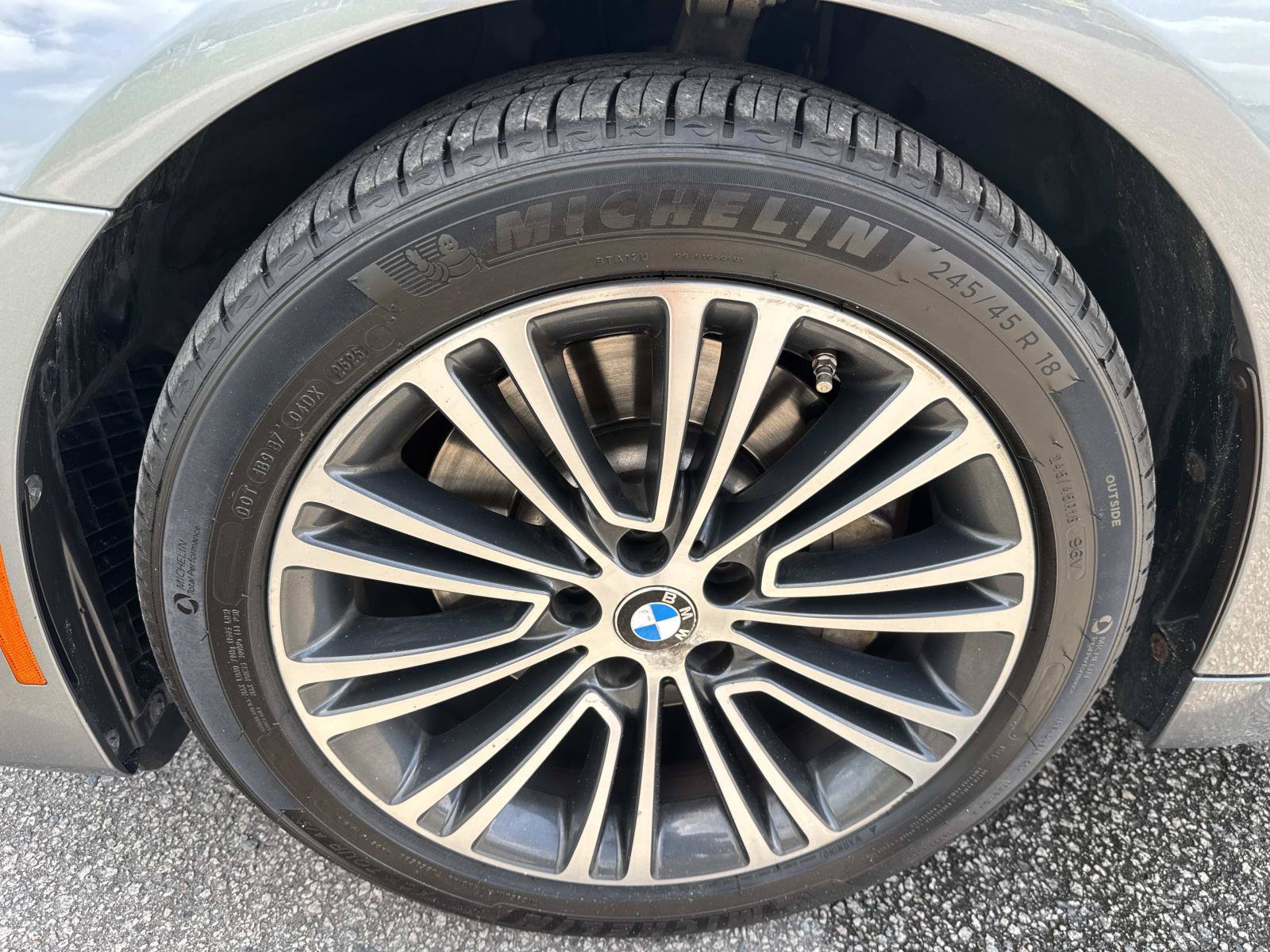 Used 2019 BMW 540i xDrive w/ Executive Package AWD/4WD image 11