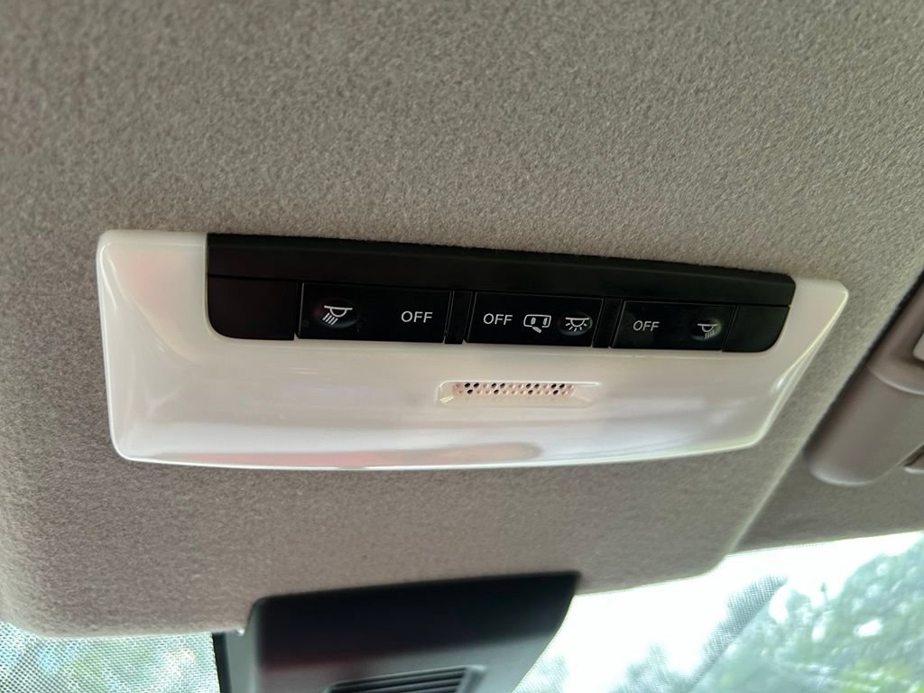 Used 2020 Nissan Kicks S FWD image 29