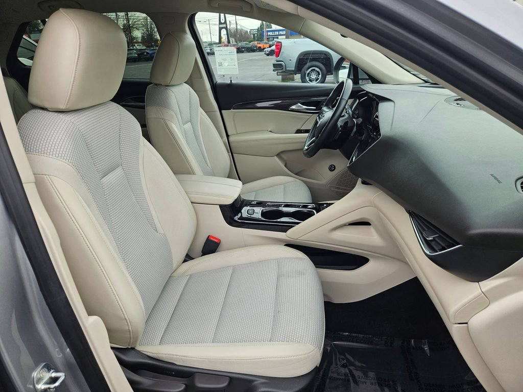 Used 2023 Buick Envision Preferred image 35