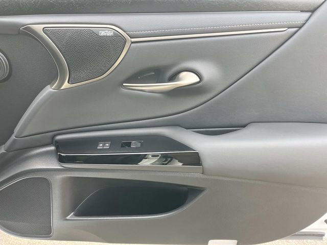 Certified 2024 Lexus ES 350 Ultra Luxury w/ Accessory Package (Z2) image 24