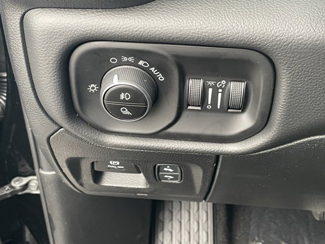 New 2026 RAM 1500 4x4 Crew Cab image 26