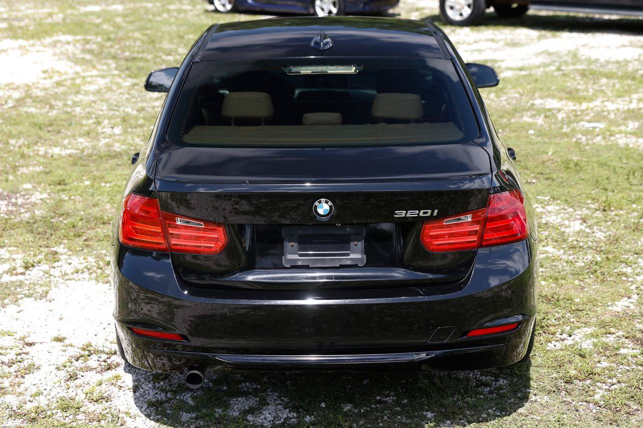 Used 2015 BMW 320i Sedan RWD image 9
