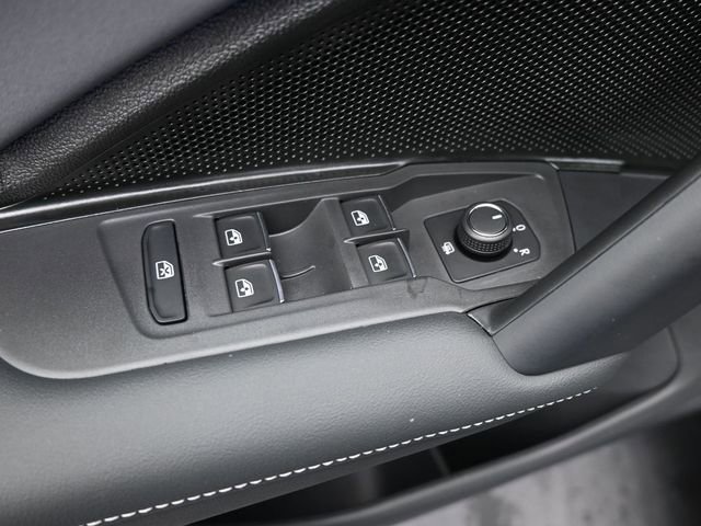 New 2026 Volkswagen Tiguan SE image 13