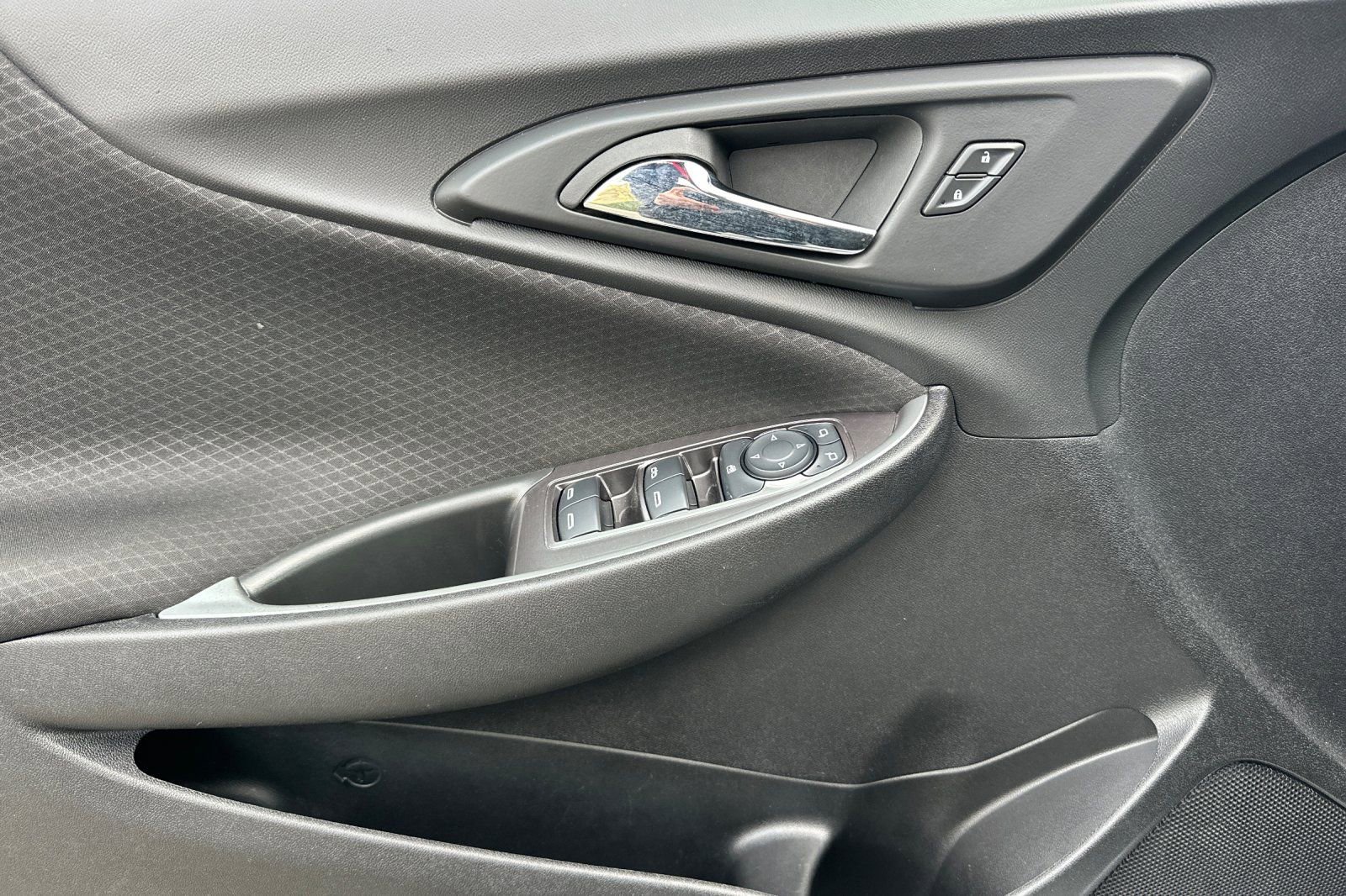 Used 2024 Chevrolet Malibu LT image 11