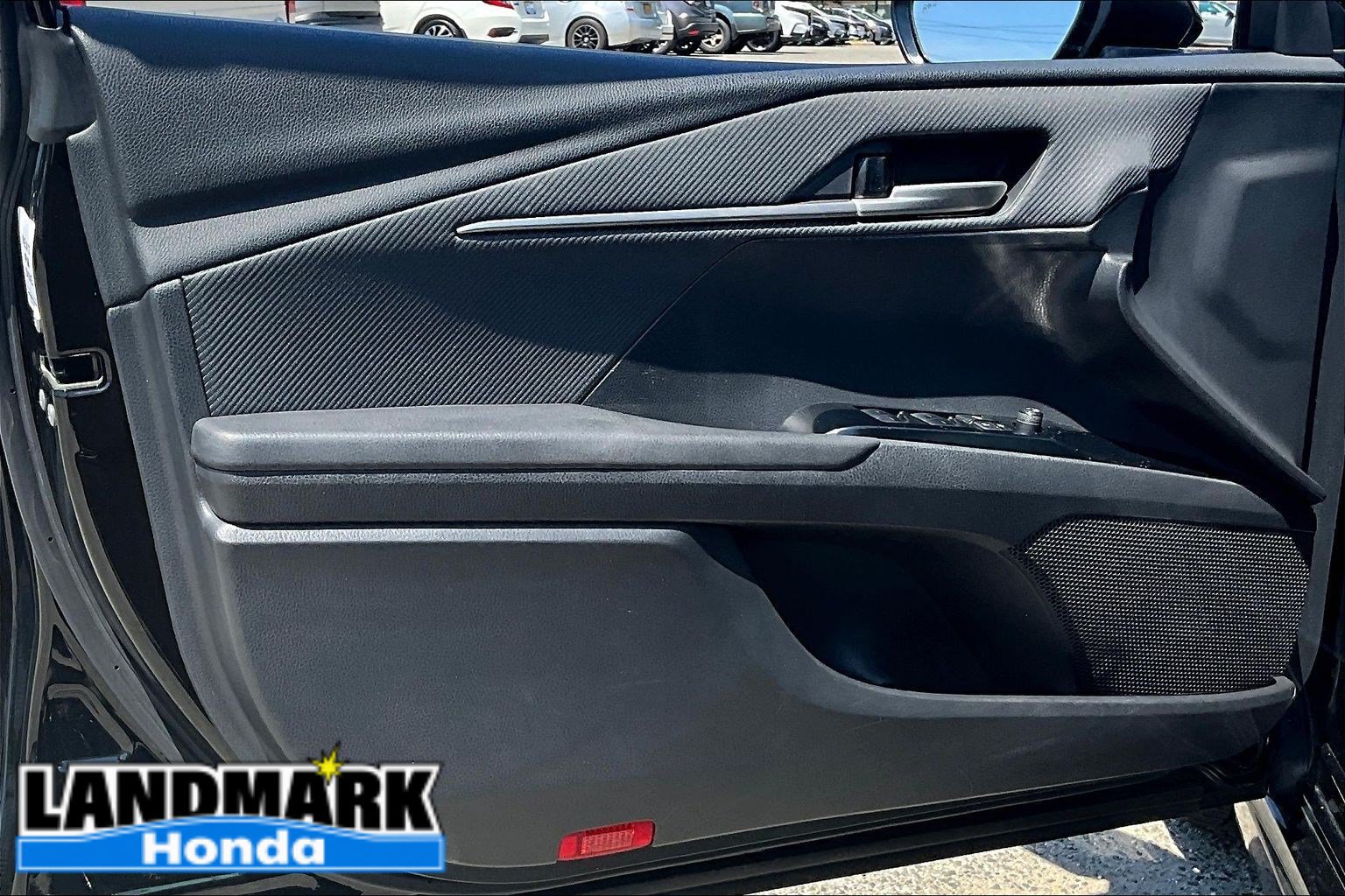 Used 2025 Toyota Camry SE FWD image 17