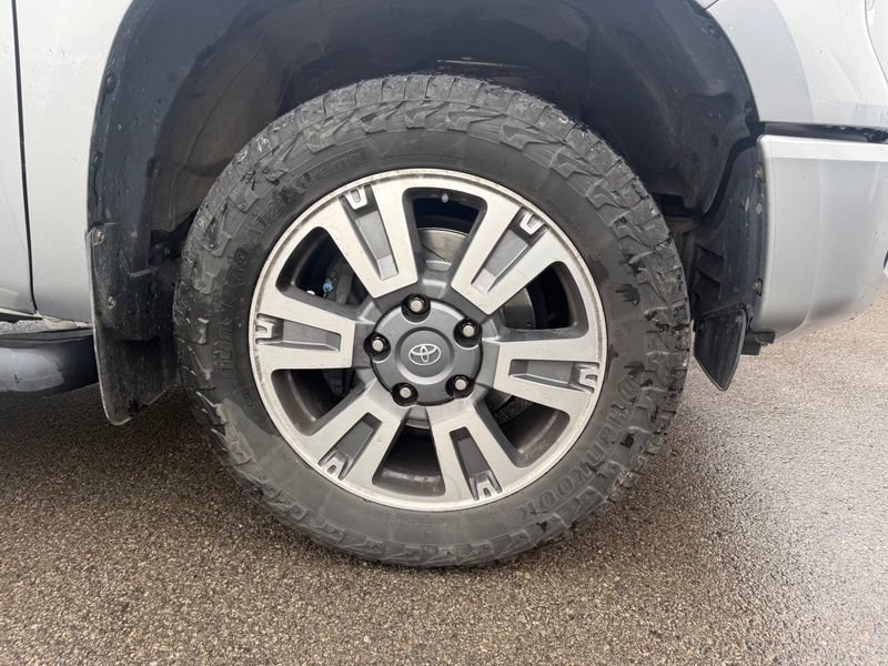 Used 2020 Toyota Tundra Platinum AWD/4WD image 13