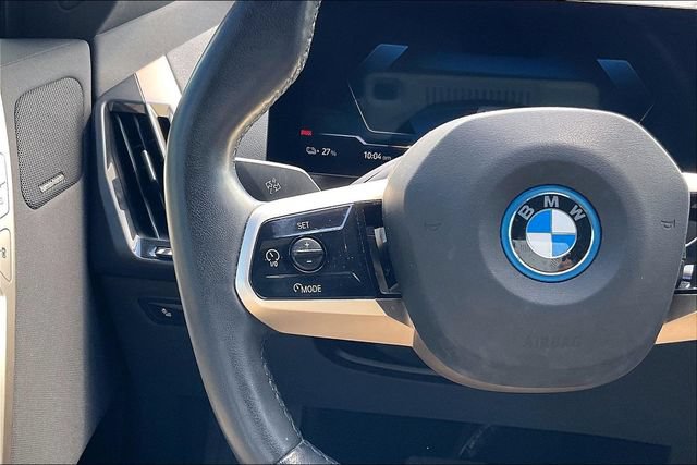 Used 2023 BMW iX xDrive50 w/ Ultimate Package 2 AWD/4WD image 17
