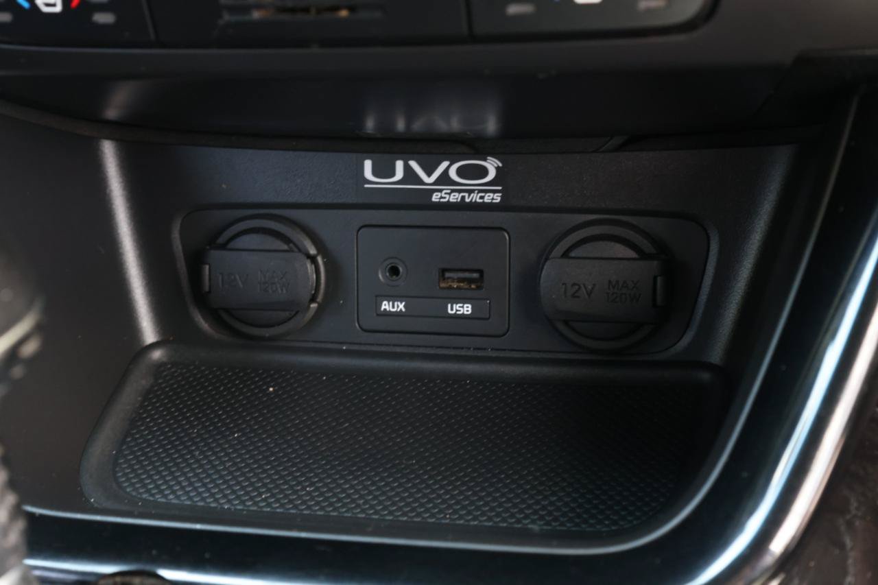 Used 2014 Kia Sorento SX w/ 3rd Row Package FWD image 12