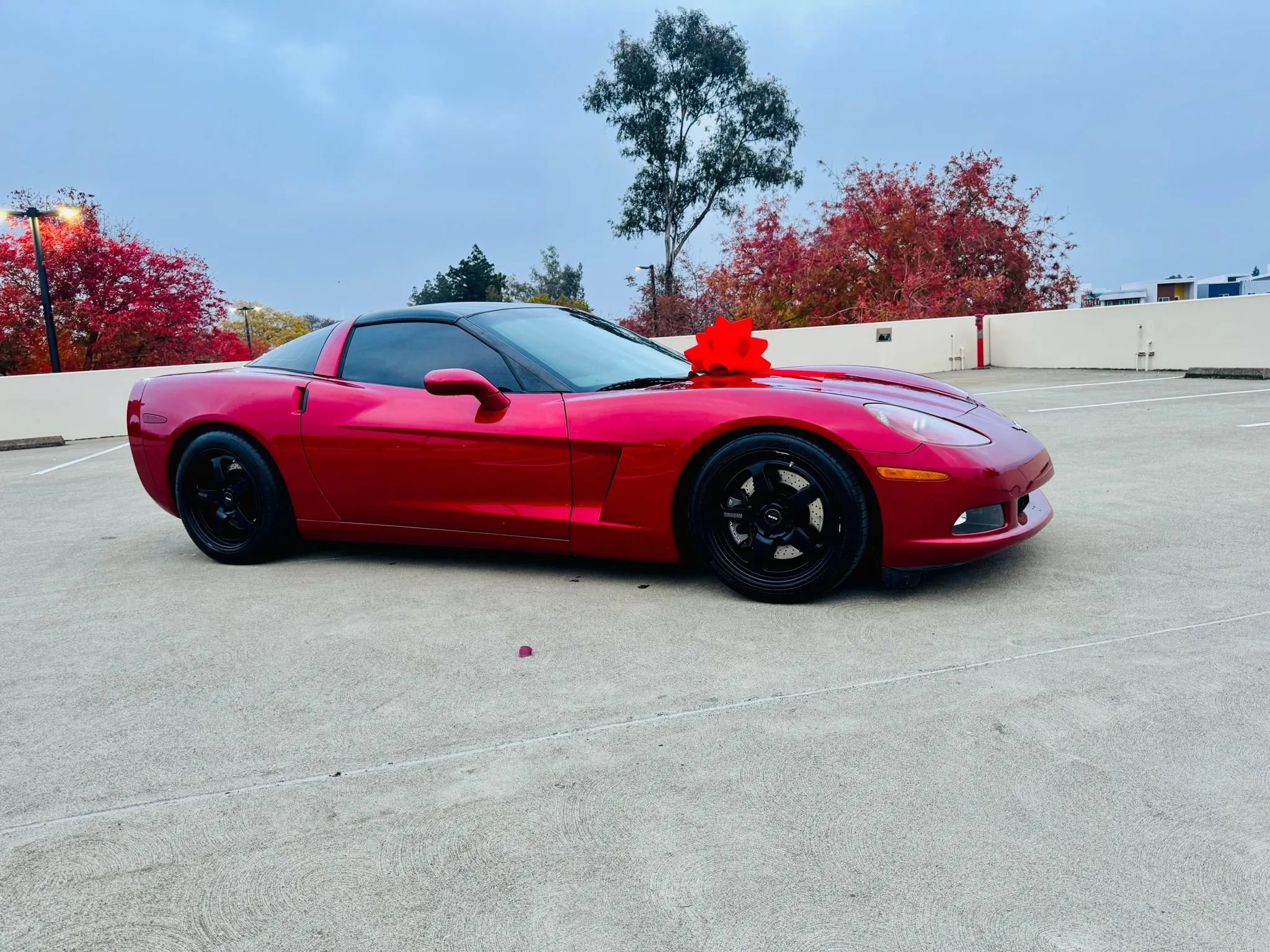 Used 2005 Chevrolet Corvette Coupe w/ Preferred Equipment Group RWD image 4