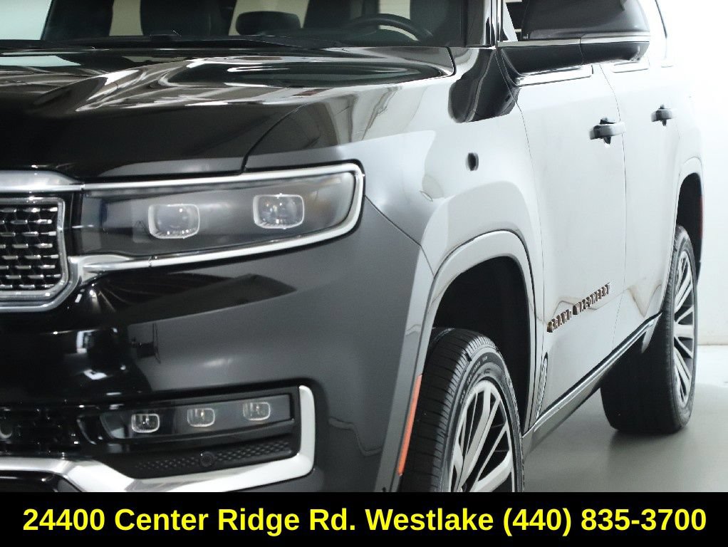 Used 2024 Jeep Grand Wagoneer Series III w/ HD Trailer Tow Package AWD/4WD image 5
