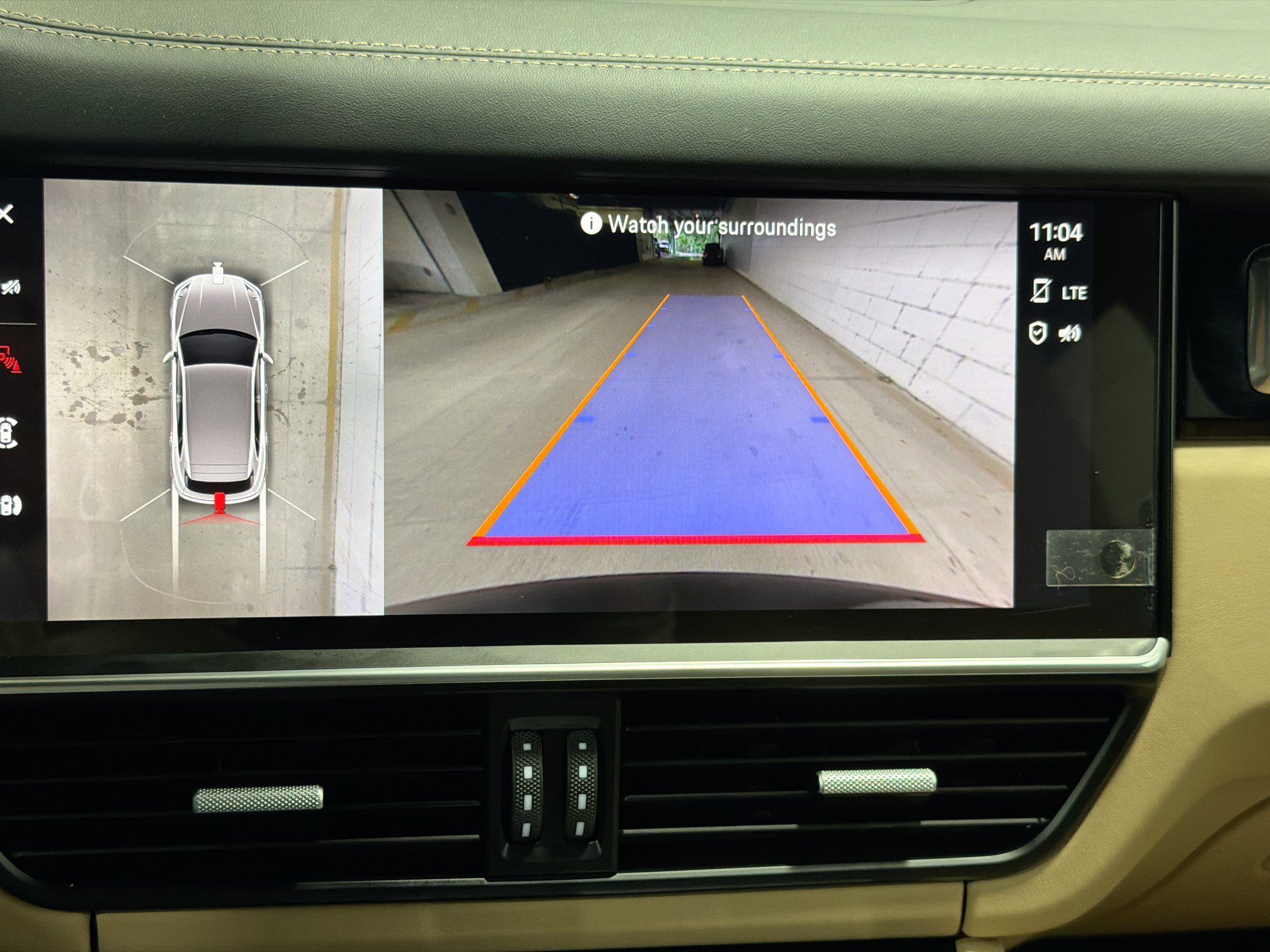 Certified 2023 Porsche Cayenne Turbo AWD/4WD image 33