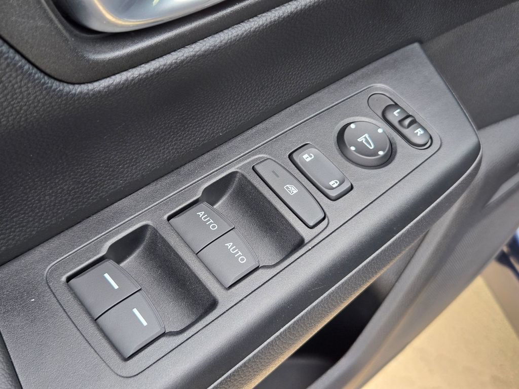 Used 2025 Honda CR-V Sport image 12