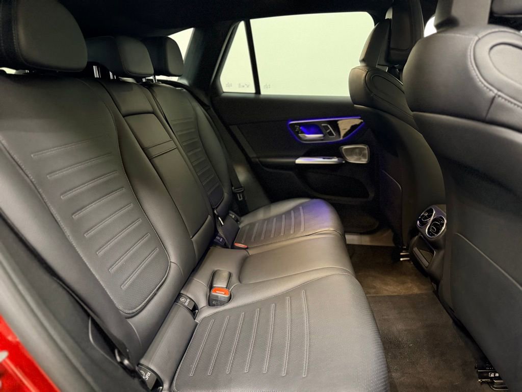 Used 2024 Mercedes-Benz GLC 300 4MATIC image 22