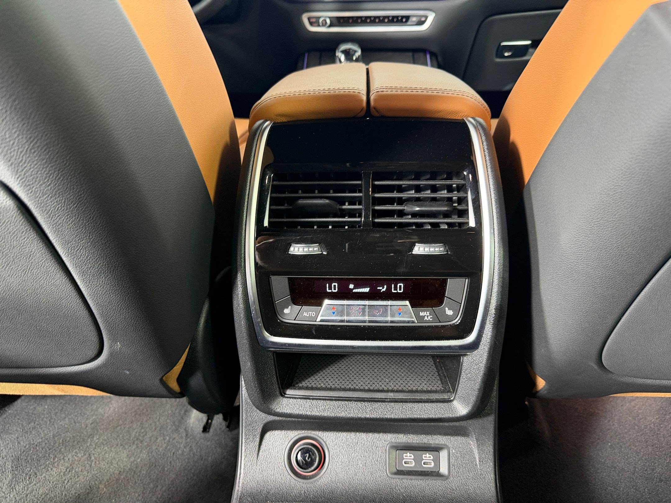 Used 2021 BMW X7 xDrive40i w/ Premium Package AWD/4WD image 31
