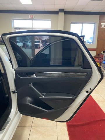 Used 2020 Volkswagen Passat 2.0T R-Line image 8