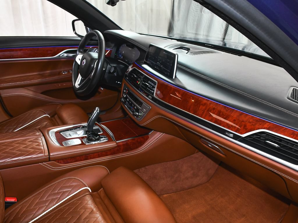 Used 2022 BMW ALPINA B7 xDrive w/ Luxury Rear Seating Package AWD/4WD image 89