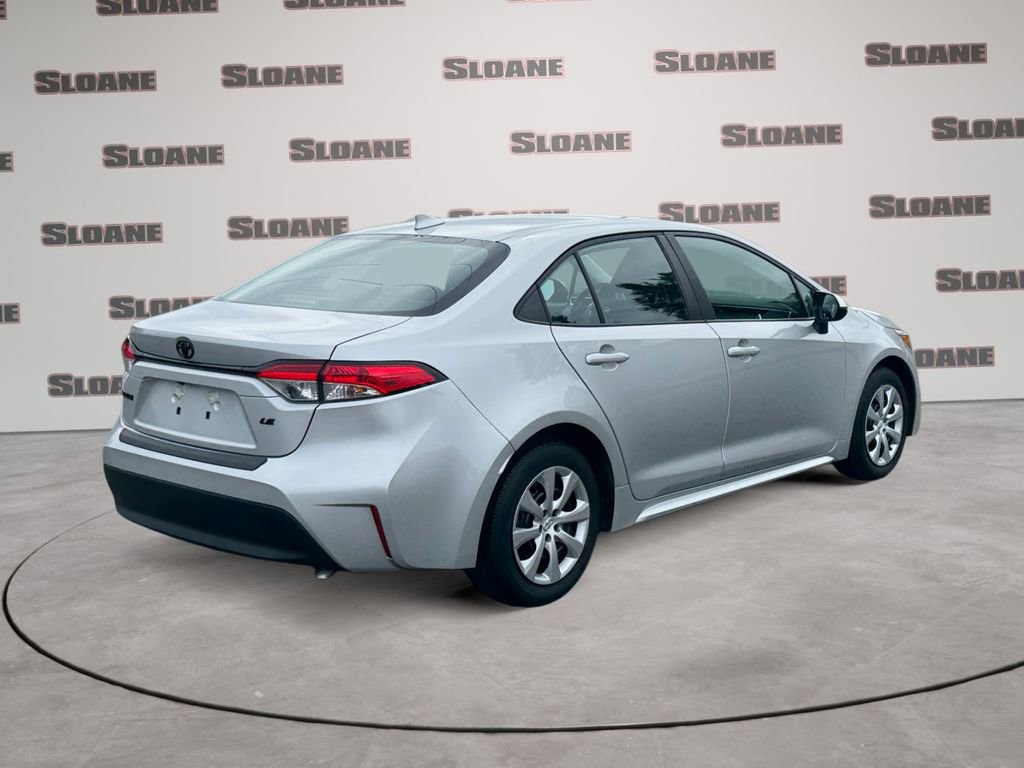 Used 2024 Toyota Corolla LE FWD image 5