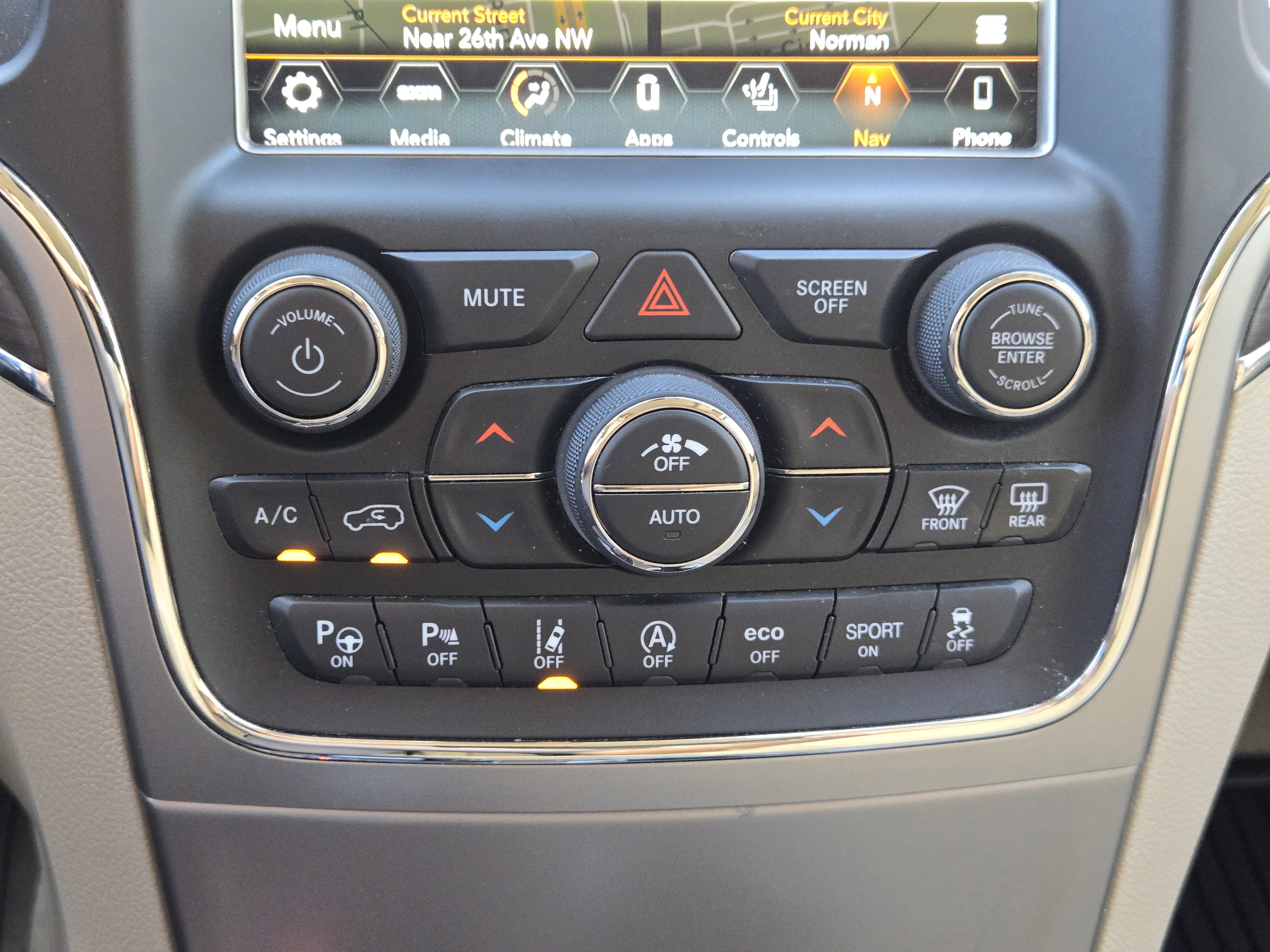 Used 2018 Jeep Grand Cherokee Overland RWD image 20