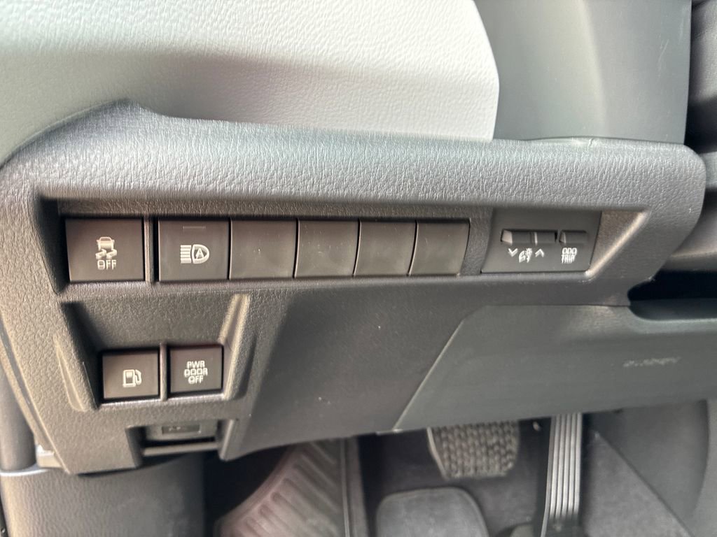 New 2026 Toyota Sienna XLE image 43