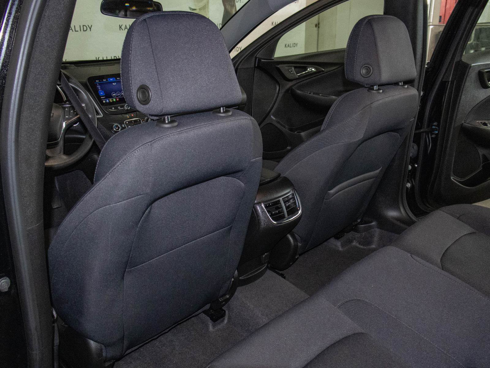 Used 2024 Chevrolet Malibu LT FWD image 9