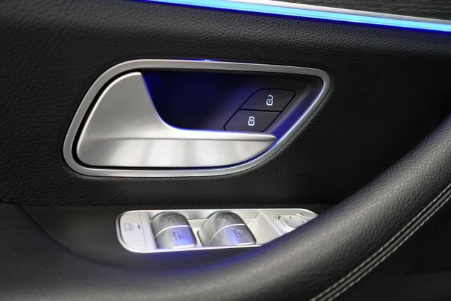 Used 2023 Mercedes-Benz GLS 450 4MATIC image 12