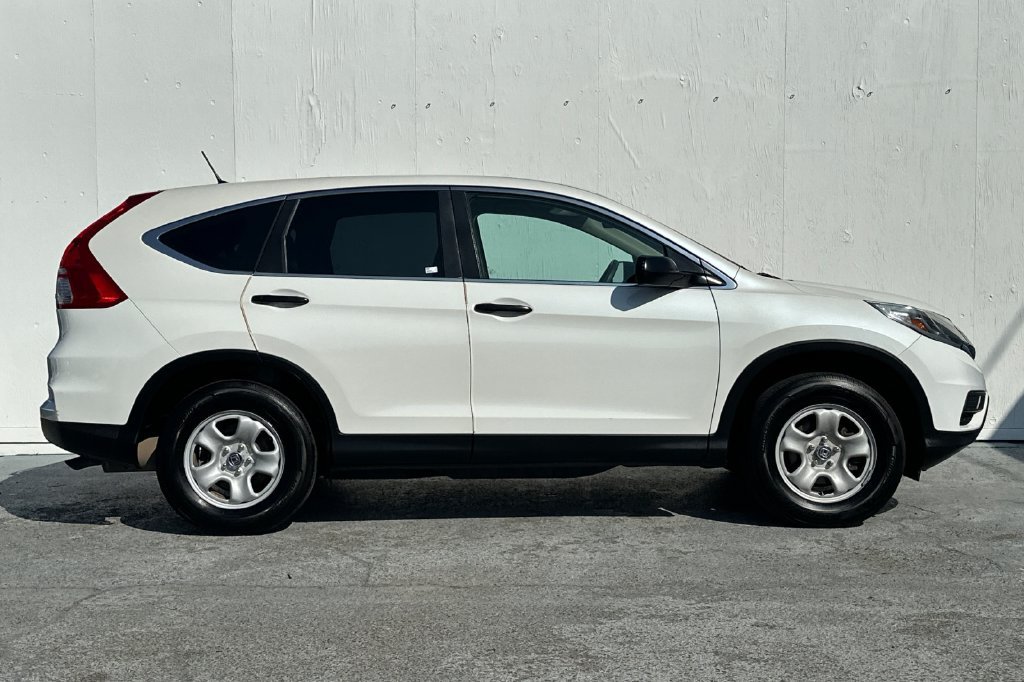 Used 2015 Honda CR-V LX image 2