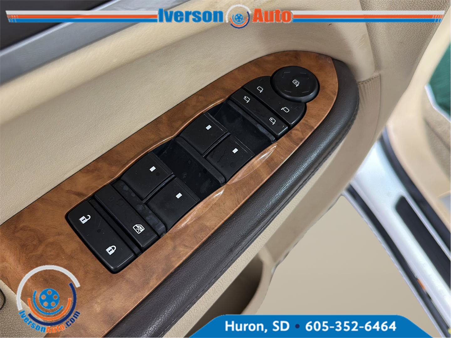Used 2011 Buick Enclave CXL w/ Trailering Provision Package AWD/4WD image 14
