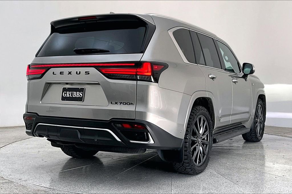 Used 2025 Lexus LX 700h F Sport image 2