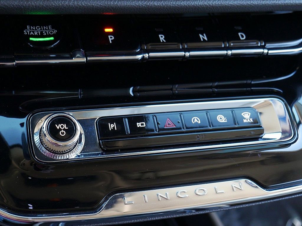 Used 2023 Lincoln Corsair AWD w/ Rear Removable Package Tray image 44