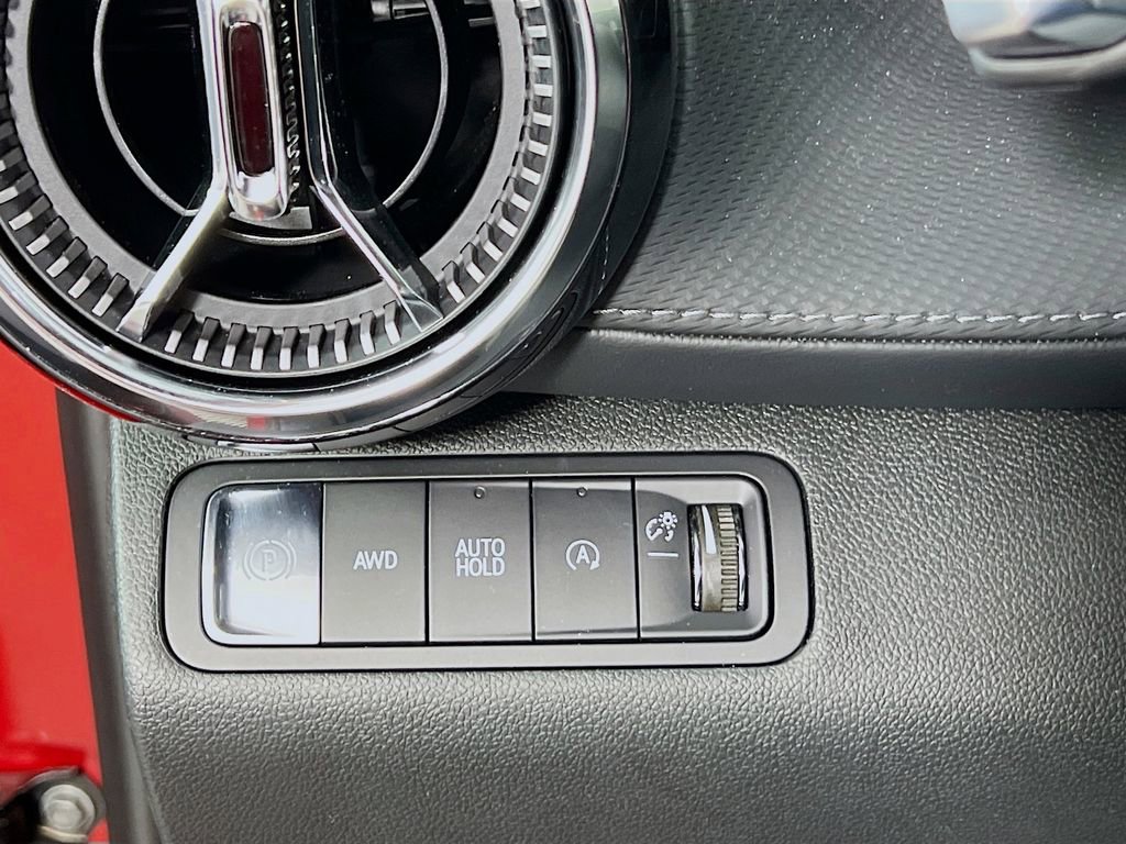 Certified 2025 Chevrolet Equinox LT w/ Convenience Package II image 9