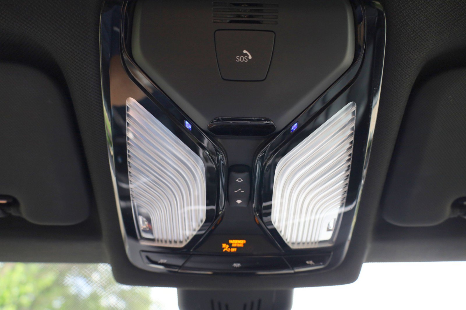Used 2020 BMW X6 xDrive40i w/ M Sport Package AWD/4WD image 17