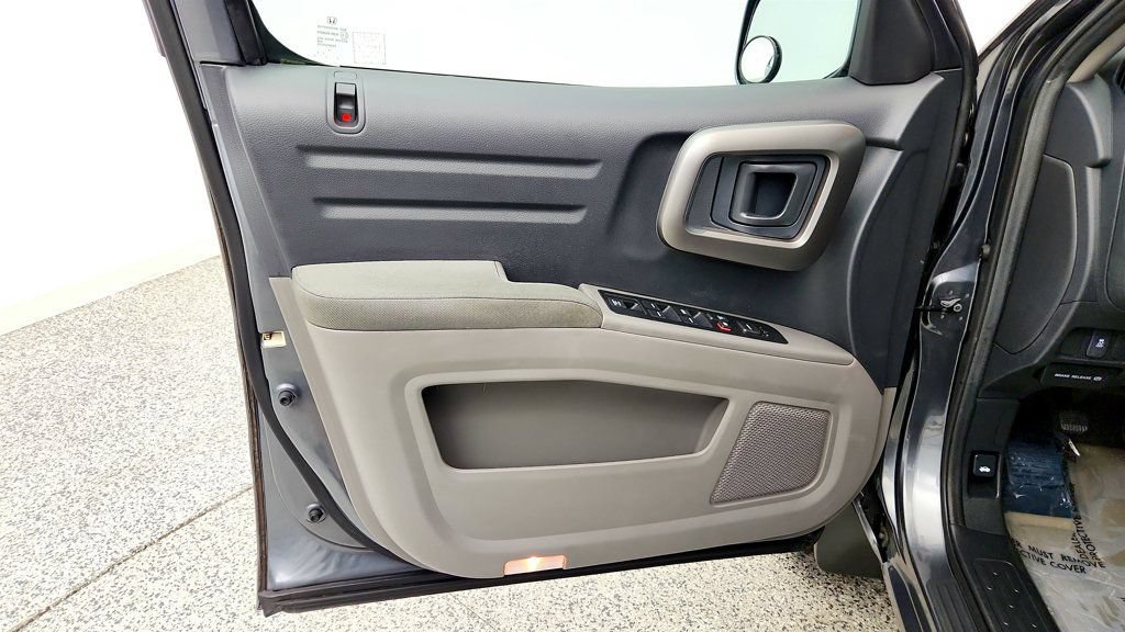 Used 2013 Honda Ridgeline RTS image 10