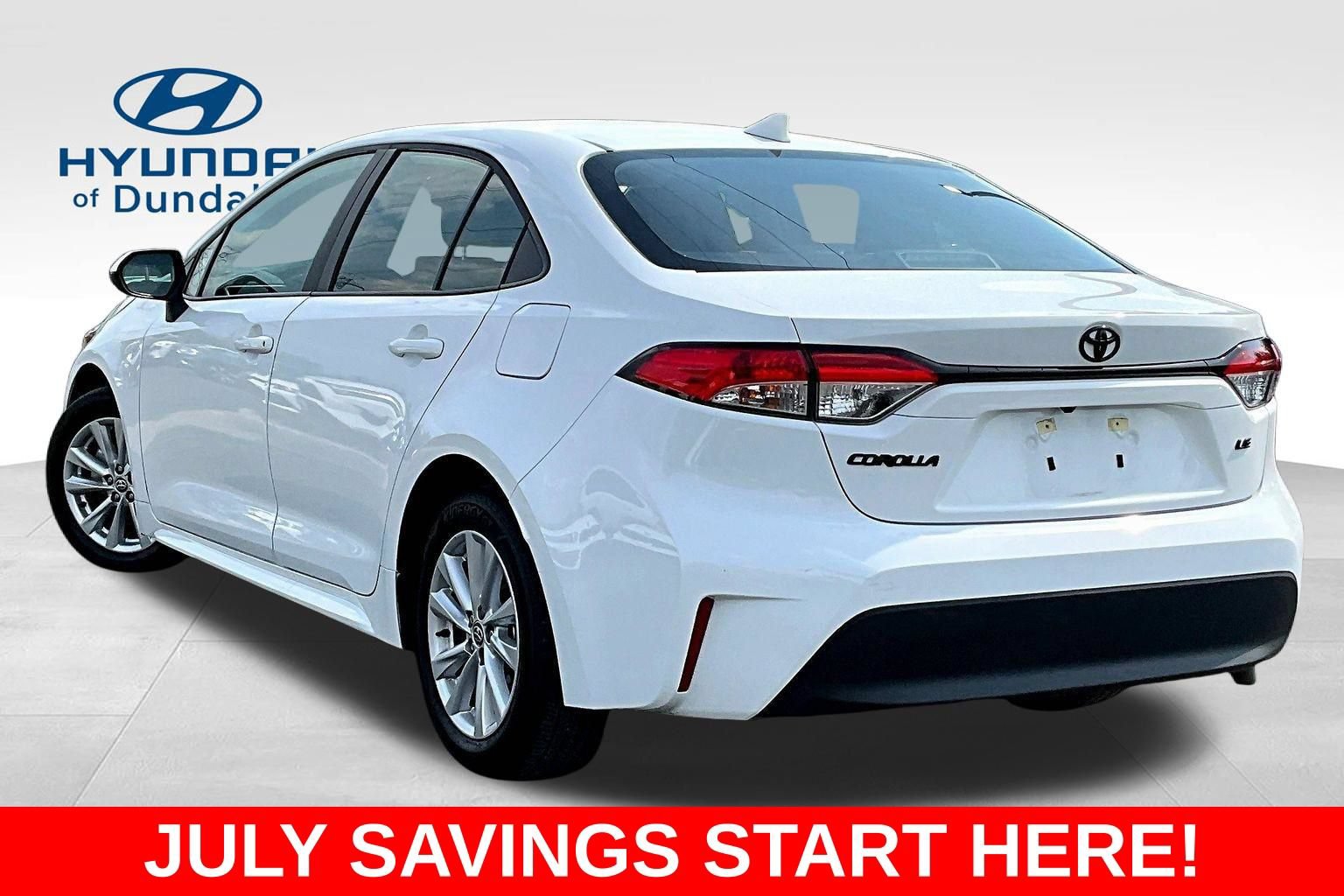 Used 2025 Toyota Corolla LE w/ LE Premium Package FWD image 5