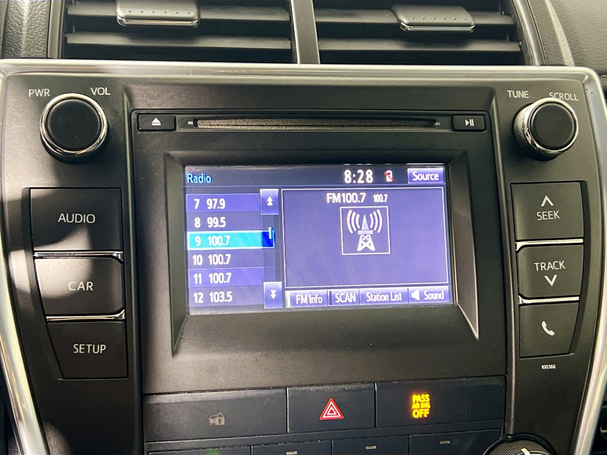 Used 2015 Toyota Camry LE FWD image 27