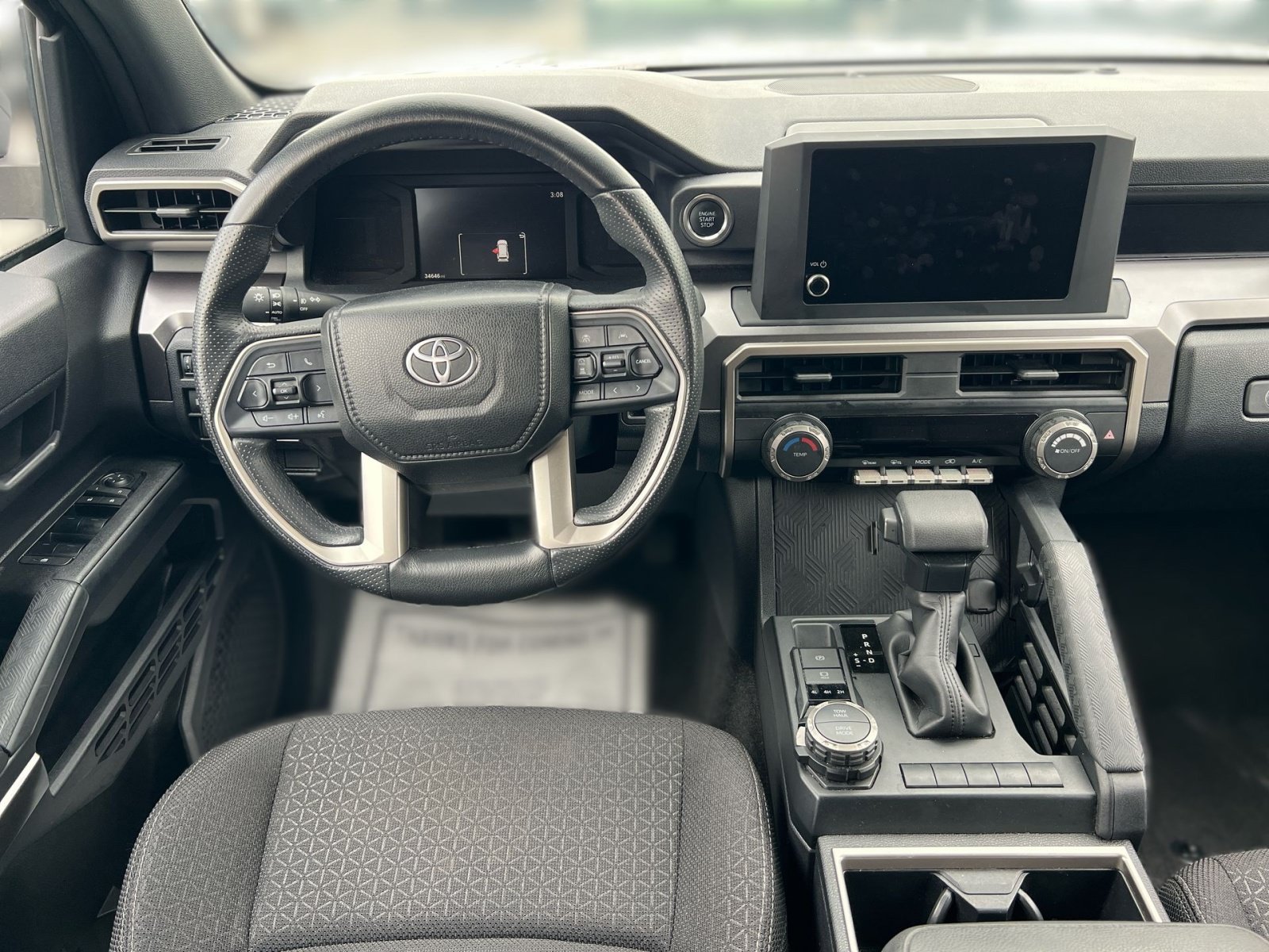 Used 2025 Toyota 4Runner SR5 AWD/4WD image 19