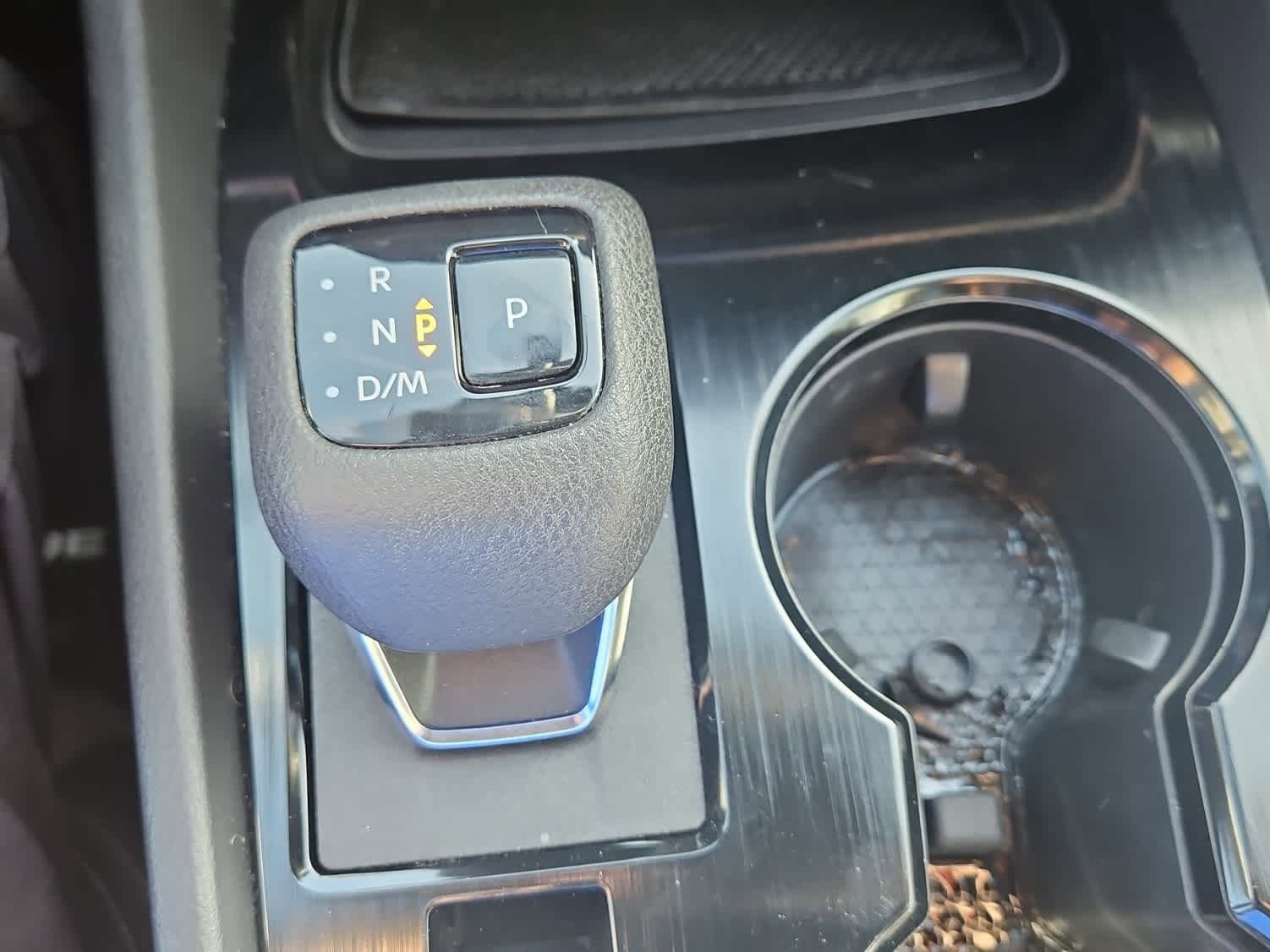 Used 2022 Nissan Rogue SV image 17