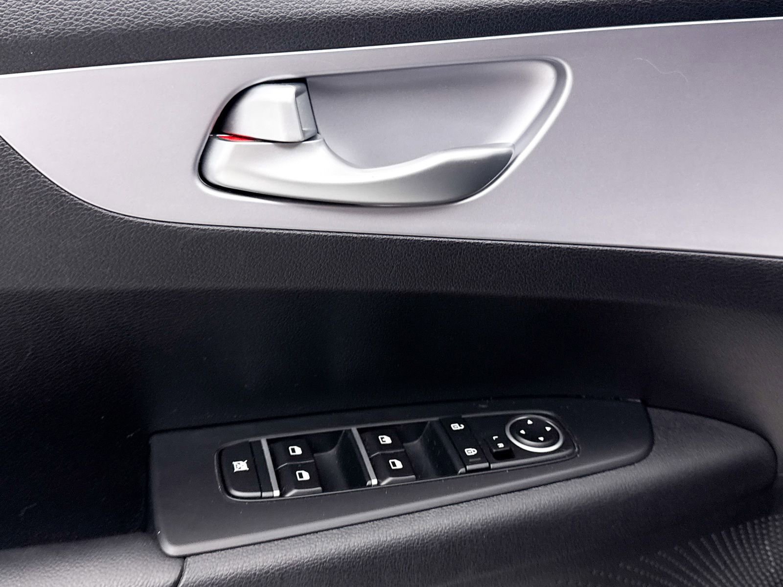 Used 2024 Kia Forte LXS w/ LXS Technology Package image 26